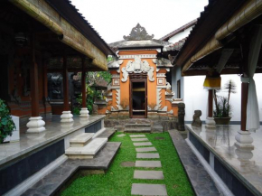  Puri Ayu  North Kuta
